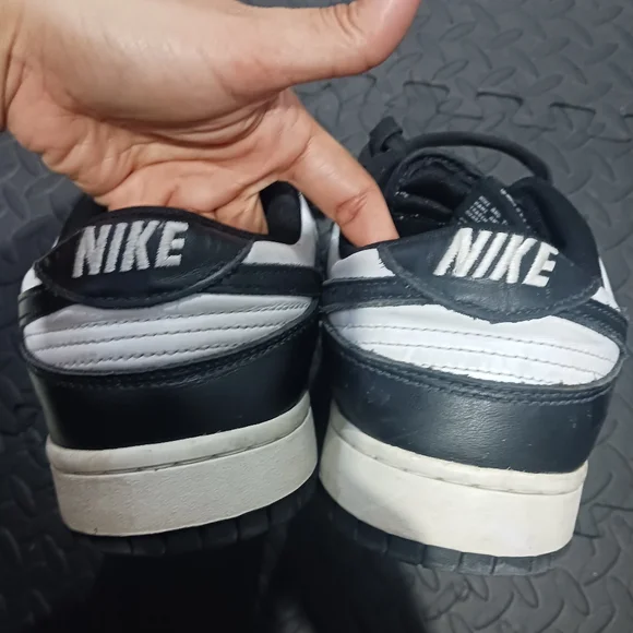 Nike Dunk Panda Men Sneakers - Picture 10 of 16
